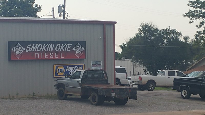 Smokin Okie Diesel shop building and sign